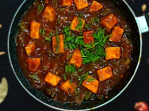 restaurant_style-chilli-paneer-in-pan