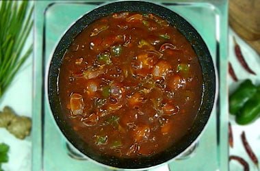 chilli paneer gravy boiling