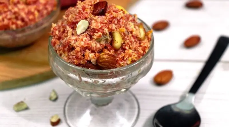 gajar-ka-halwa-on-serving-glass