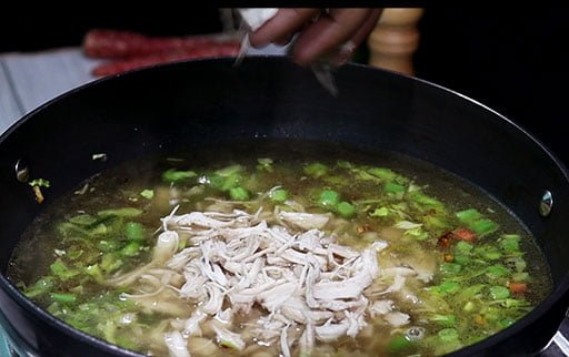 mix-shredded-chicken-with-soup