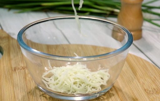 boil-noodles-in-glass-bowl