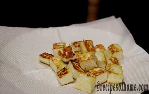 fried paneer cube on kitchen tisue