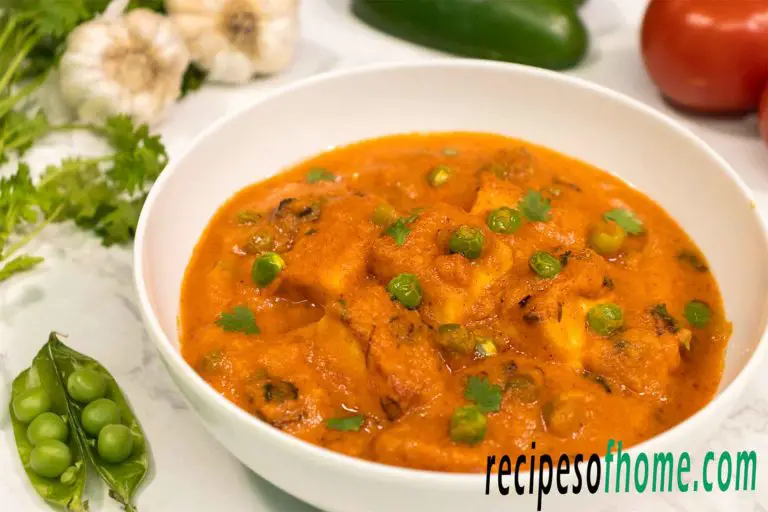 restaurant styke matar paneer recipe serve on white bowl garnish with freshly chopped coriander leaves
