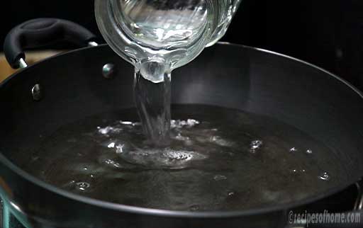 pour-water-in-a-deep-pan