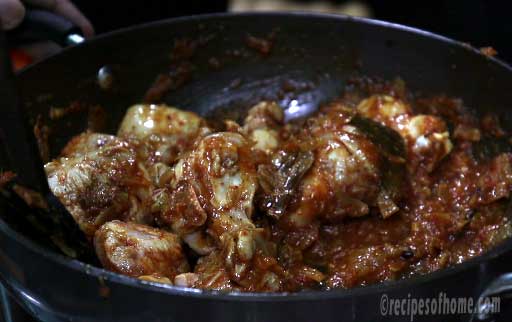 cook-marinated-chicken-with-spices