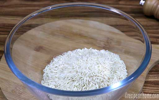 pour-long-grain-fragrant-basmati-rice-for-fried-rice