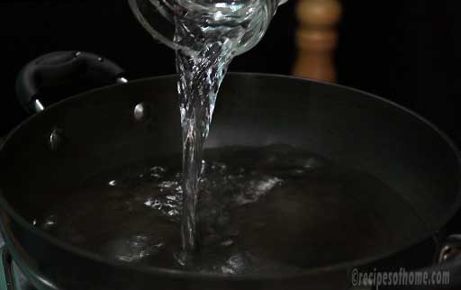 pour-water-in-deep-kadai