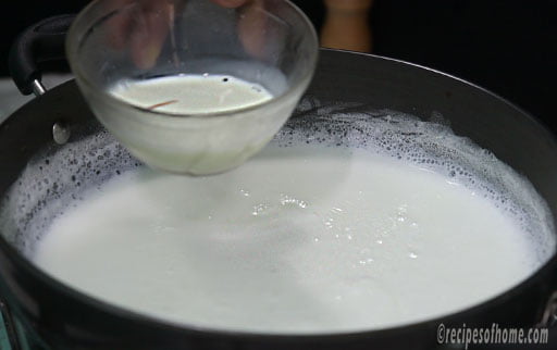 take-small-amount-of-hot-milk-out-and-add-saffron