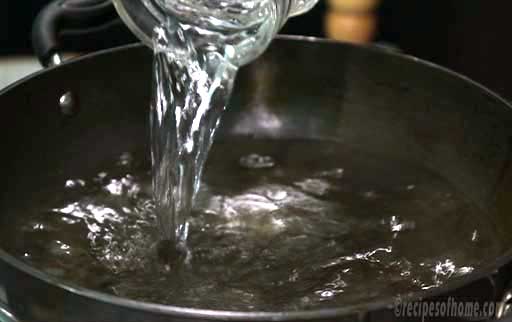 pour-water-in-kadai