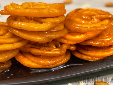 delicious-homemade-instant-jalebi-recipe-serve-on-black-plate