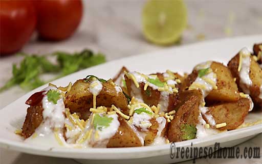 Garnish with freshly chopped coriander leaves