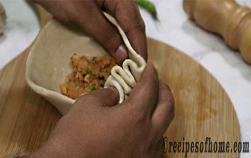 seal the mouth of dough