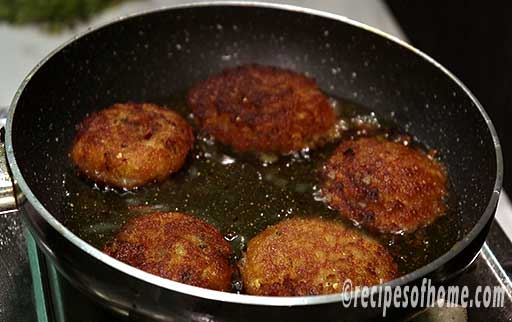 completely golden brown aloo tikki