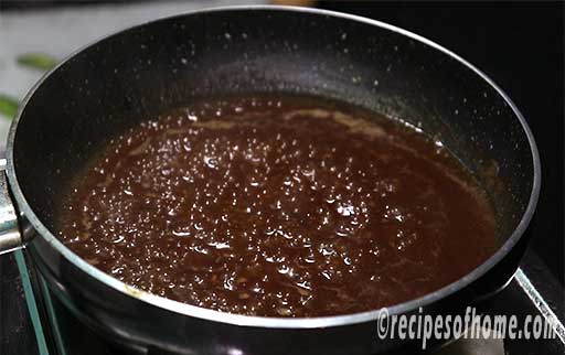 simmer tamarind chutney until it gets thicken