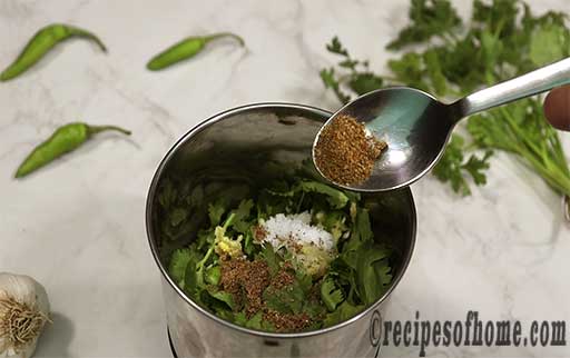 a teaspoon of salt,coriander powder,amchur powder