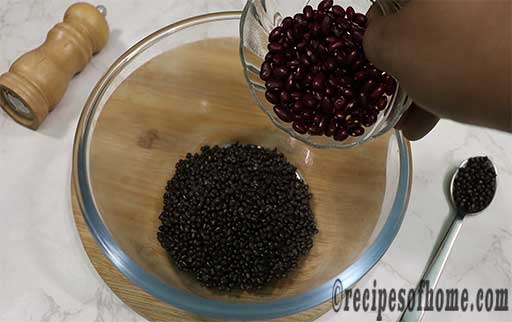 mix urad dal and rajma in a mixing bowl