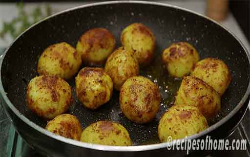fry potatoes till golden brown