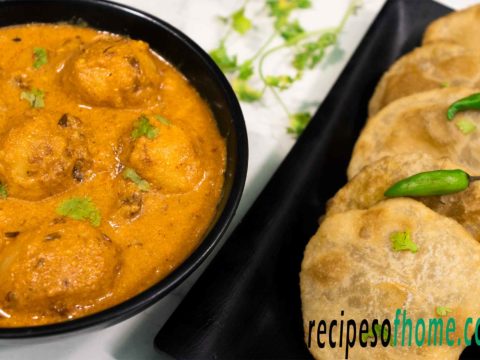 moong dal kachori recipe serve with dum aloo