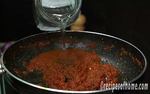 pour water in kofta masala