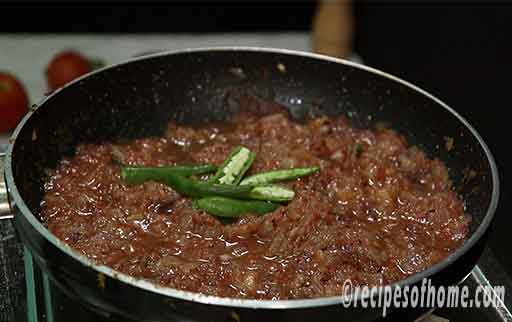 add sliced green chili