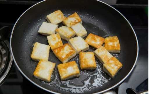 fry paneer cube