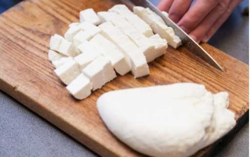 paneer on tray