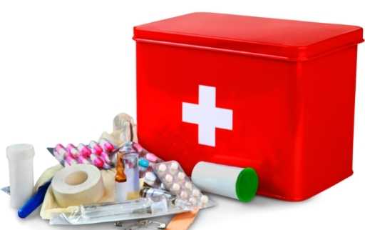 keep first aid kit in kitchen