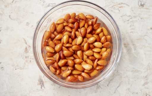 soak almonds in hot water