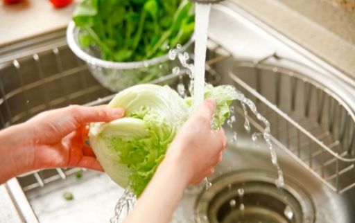 wash leafy vegetables