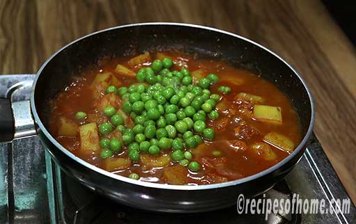 add frozen green peas