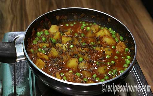 sprinkle kasuri methi , freshly chopped coriander leaves