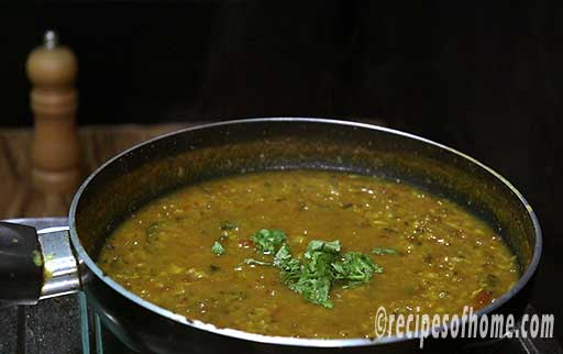 sprinkle coriander leaves