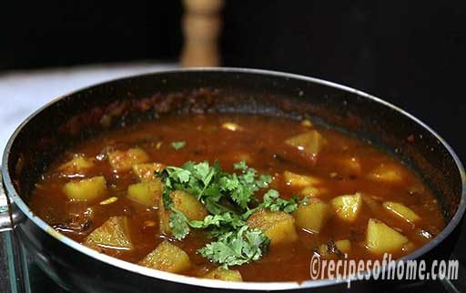 sprinkle some freshly chopped coriander leaves