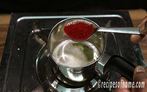 sprinkle kashmiri red chili powder