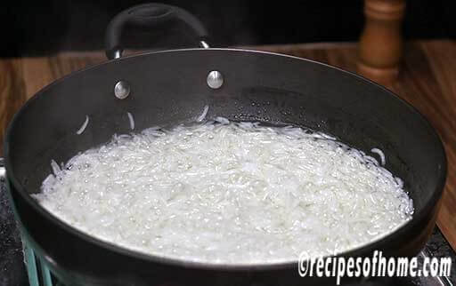cook drained rice till all water absorbed