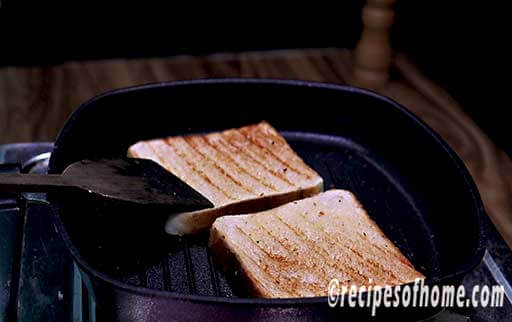 toast slice bread on grill pan
