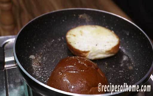 toast burger bun in butter