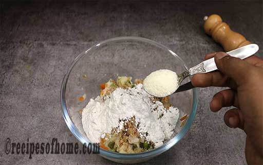 mix maida , cornstrach , semolina, salt, breadcrumb