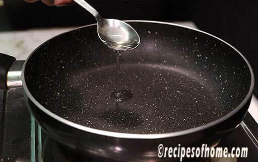 heat oil in a frying pan
