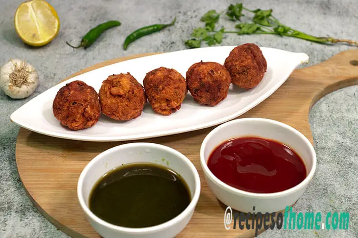 onion pakoda , onion pakora , how to make onion pakoda