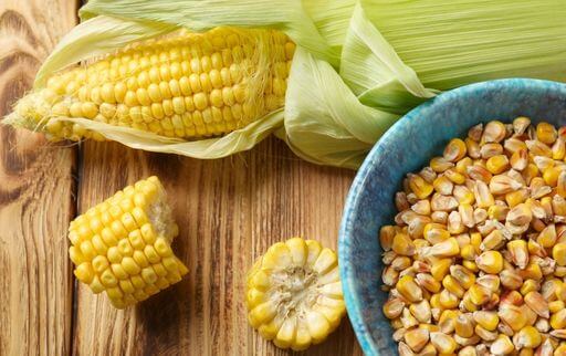 How to de-kernel a cob of corn