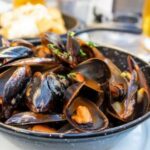 How to clean mussels and debeard mussels