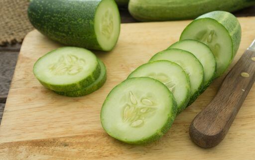How to cut cucumber