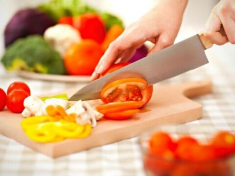 How to cut vegetables and cut fruits easily